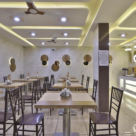 Rest Inn Dormitory Vadodara Ngoại thất bức ảnh