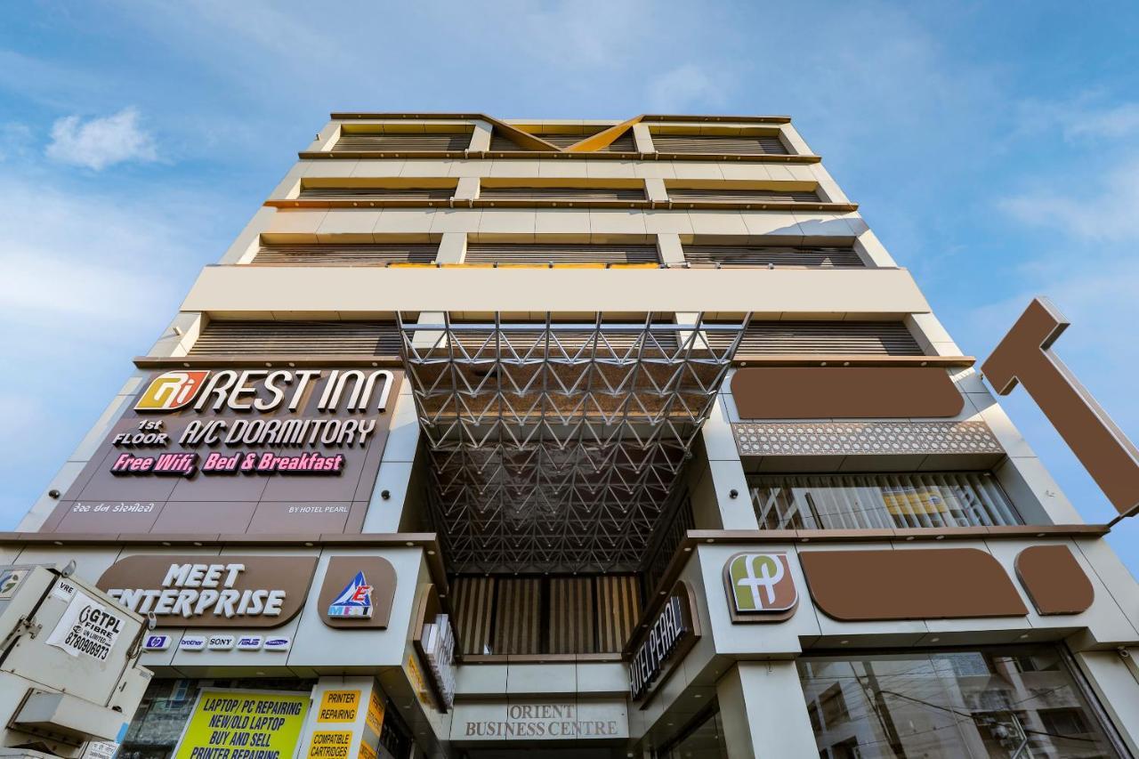 Rest Inn Dormitory Vadodara Ngoại thất bức ảnh