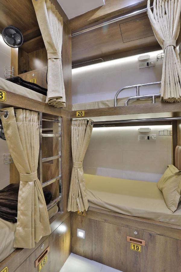 Rest Inn Dormitory Vadodara Ngoại thất bức ảnh