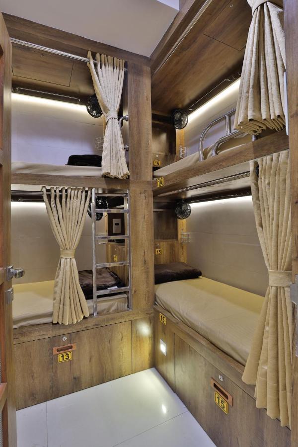 Rest Inn Dormitory Vadodara Ngoại thất bức ảnh