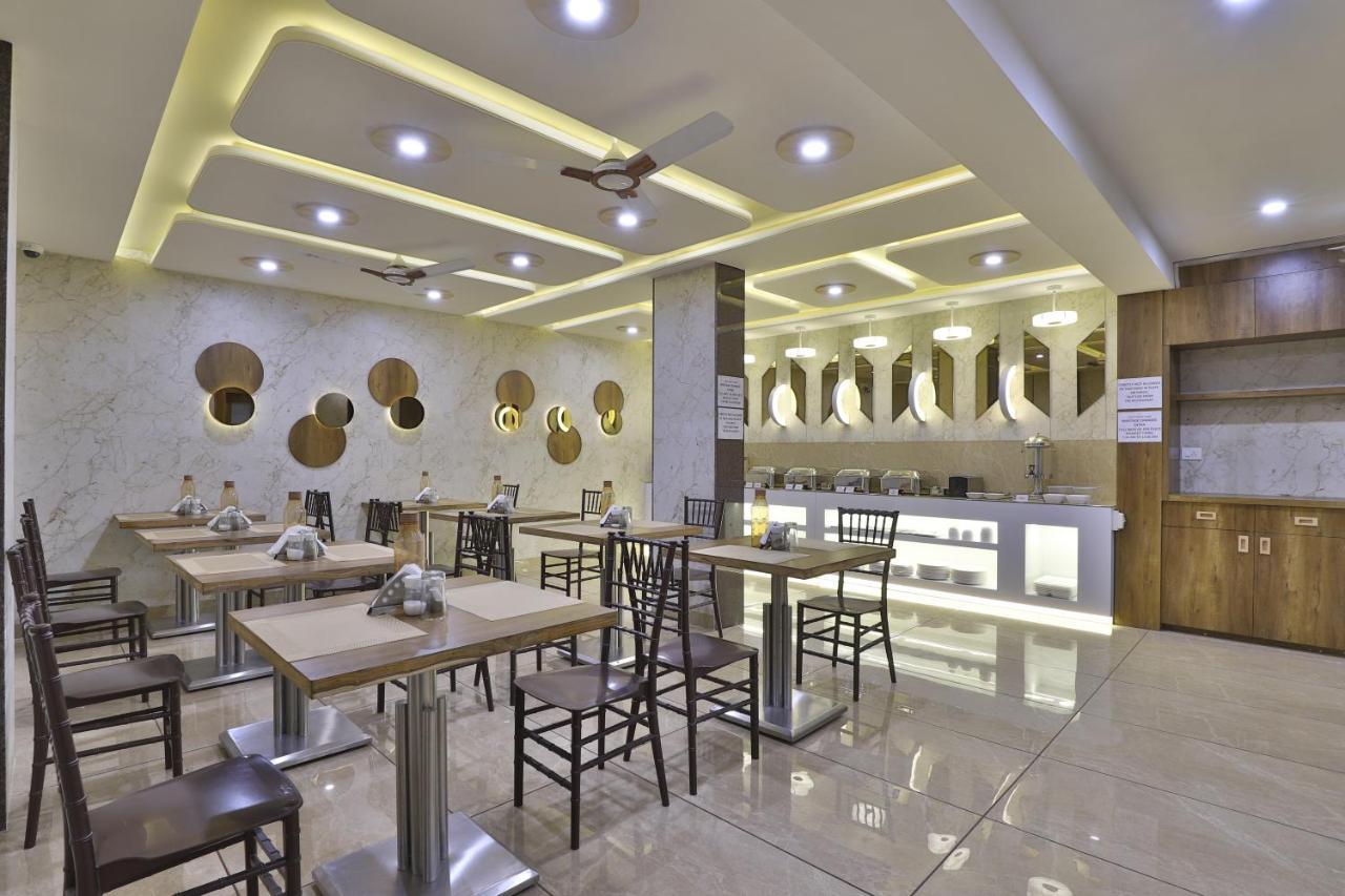 Rest Inn Dormitory Vadodara Ngoại thất bức ảnh