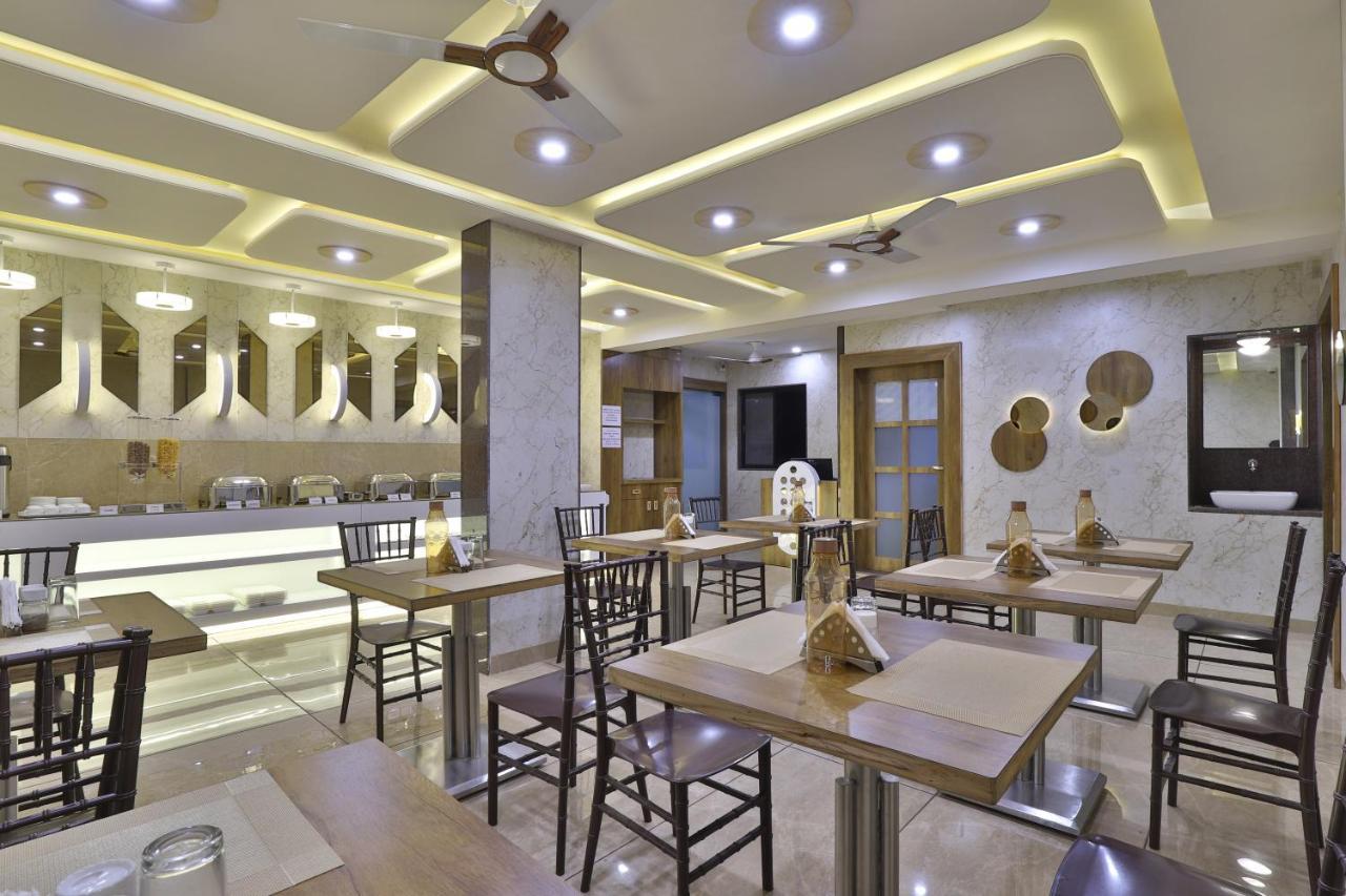 Rest Inn Dormitory Vadodara Ngoại thất bức ảnh